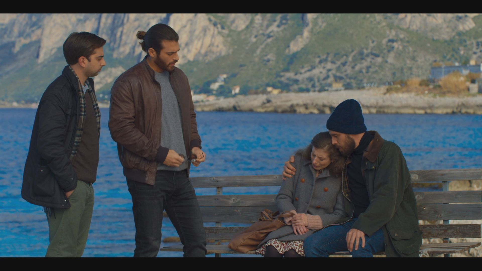 第11話「裏切りのピンク」 | 海外ドラマ「ヴィオラ シチリア島の